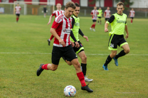 Mecz piątej ligi piłki nożnej: Tarnovia - Dunajec Zakliczyn
